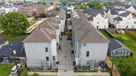 1565 W 22nd Street Houston TX 77008