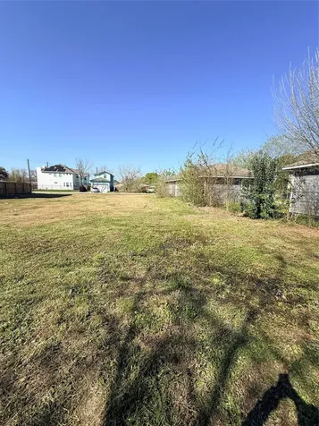 5004 Higgins Street Houston TX 77033