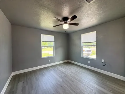 405 N Erskine Street Angleton TX 77515