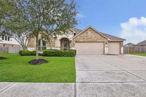 9518 Wincrest Drive Mont Belvieu TX 77523
