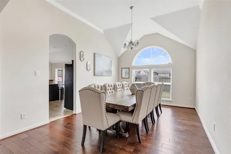 9518 Wincrest Drive Mont Belvieu TX 77523