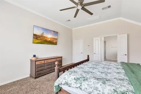 9518 Wincrest Drive Mont Belvieu TX 77523