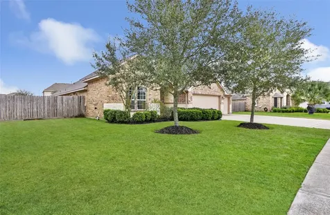 9518 Wincrest Drive Mont Belvieu TX 77523
