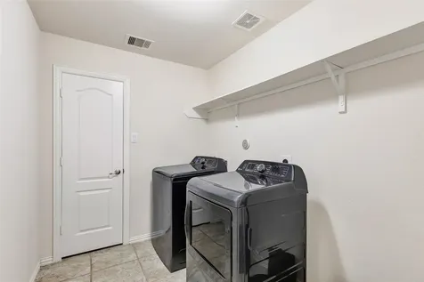 9518 Wincrest Drive Mont Belvieu TX 77523