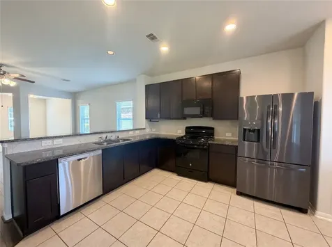 1038 Cash Street Alvin TX 77511