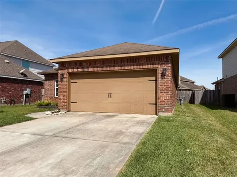 1038 Cash Street Alvin TX 77511
