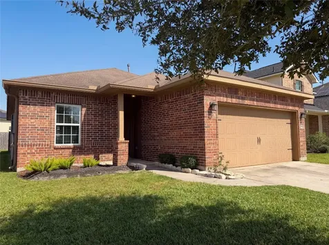 1038 Cash Street Alvin TX 77511