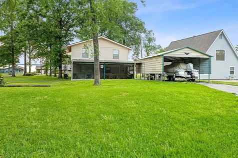 439 Lakeview Harbor Onalaska TX 77360