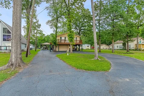 439 Lakeview Harbor Onalaska TX 77360