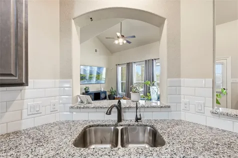 2302 Shannon Court Missouri City TX 77459
