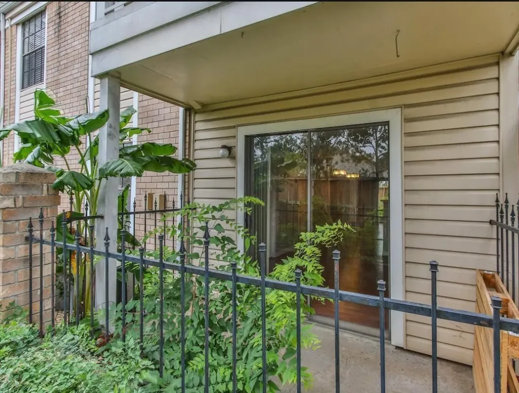 2750 Holly Hall Street 713 Houston TX 77054
