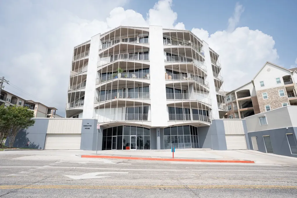 823 S Water Street 5f Corpus Christi TX 78401