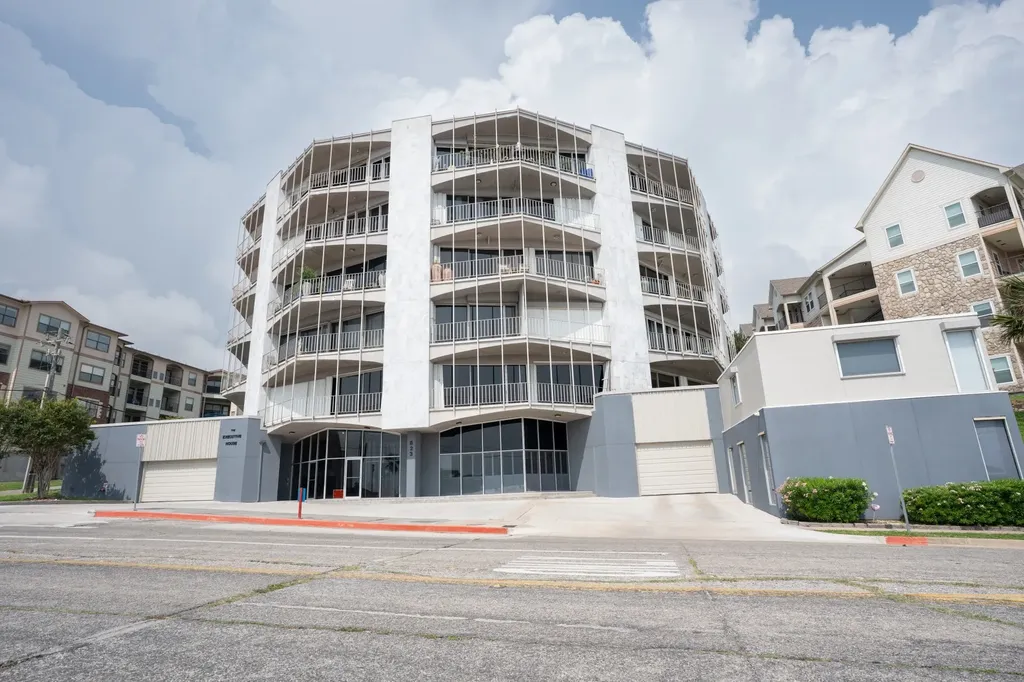823 S Water Street 5f Corpus Christi TX 78401