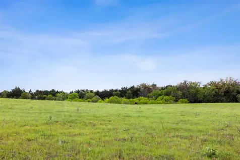 4822 Fm 1624 Lexington TX 78947