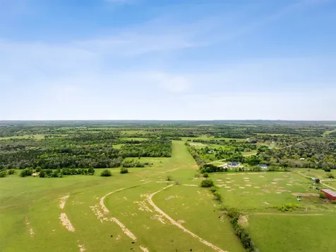 4822 Fm 1624 Lexington TX 78947