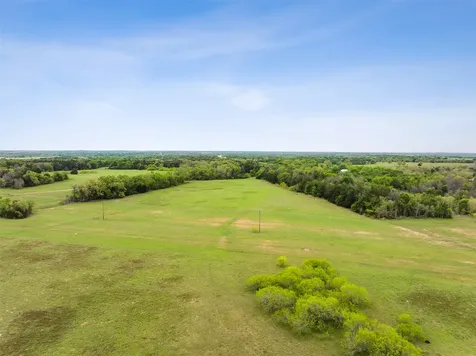 4822 Fm 1624 Lexington TX 78947