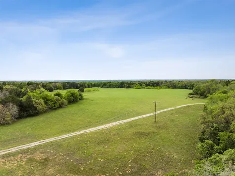 4822 Fm 1624 Lexington TX 78947