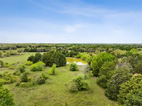 4822 Fm 1624 Lexington TX 78947