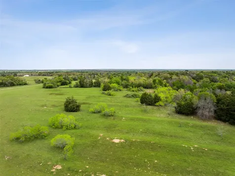 4822 Fm 1624 Lexington TX 78947