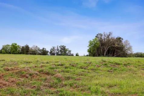 4822 Fm 1624 Lexington TX 78947