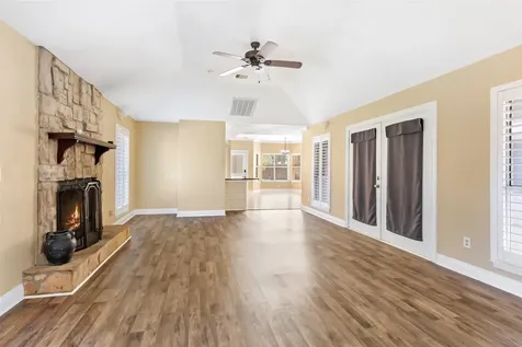 6 Hillcrest Street Dayton TX 77535