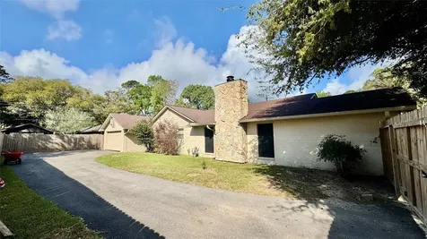 6 Hillcrest Street Dayton TX 77535