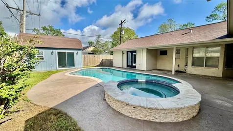 6 Hillcrest Street Dayton TX 77535