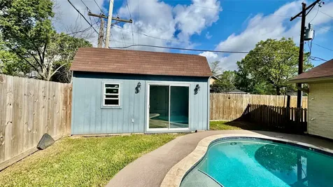 6 Hillcrest Street Dayton TX 77535