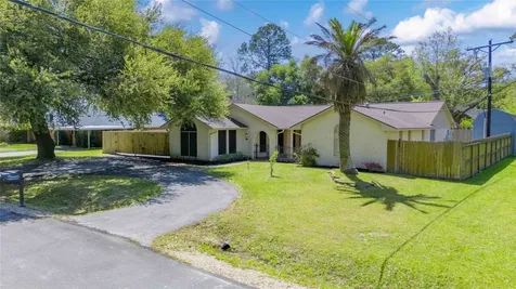 6 Hillcrest Street Dayton TX 77535