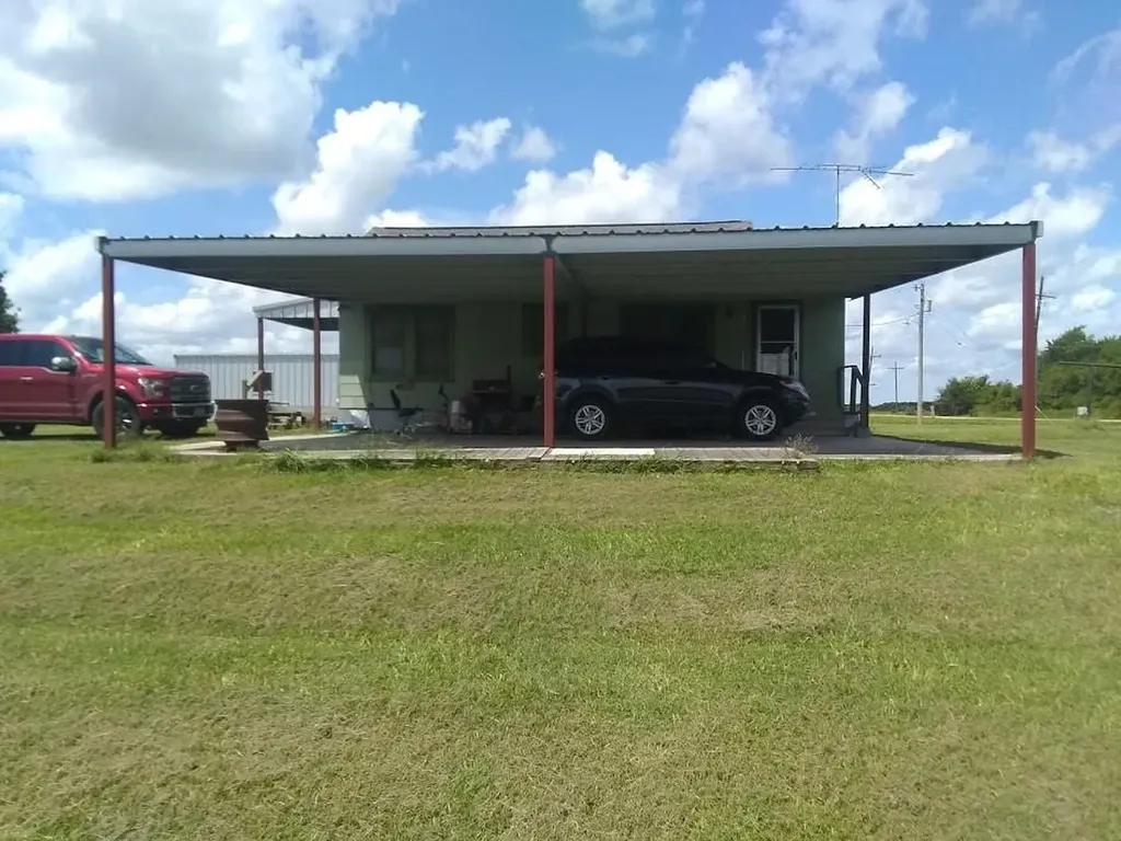 1146 County Road 444 El Campo TX 77437