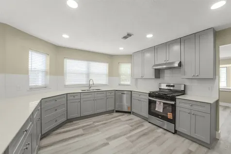 4138 Club Valley Drive Houston TX 77082