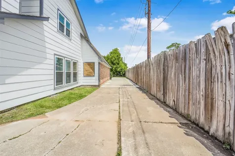 4138 Club Valley Drive Houston TX 77082