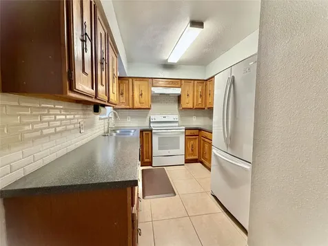 2103 Place Rebecca Lane D10 Houston TX 77090
