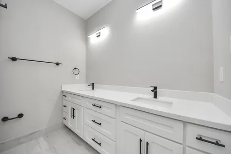 608 Miriam Street Baytown TX 77520