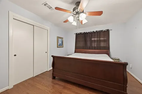 5326 Redstart Street Houston TX 77096