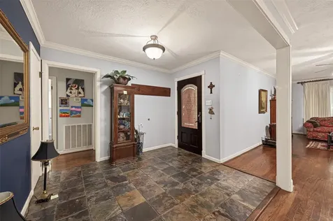5326 Redstart Street Houston TX 77096