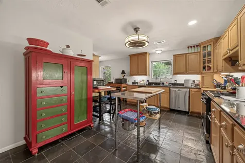 5326 Redstart Street Houston TX 77096