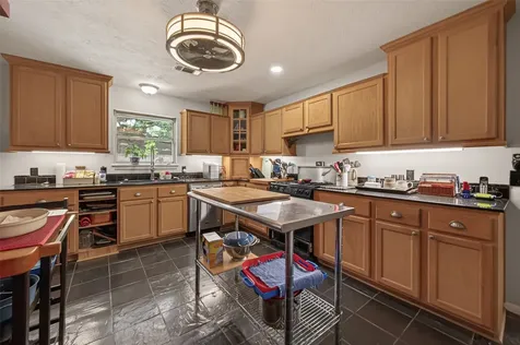 5326 Redstart Street Houston TX 77096