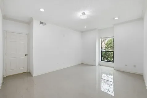 1100 Augusta Drive 57 Houston TX 77057
