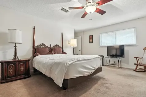 2910 Riata Lane Houston TX 77043