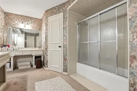 2910 Riata Lane Houston TX 77043