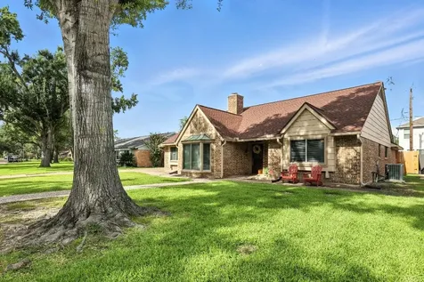 2910 Riata Lane Houston TX 77043