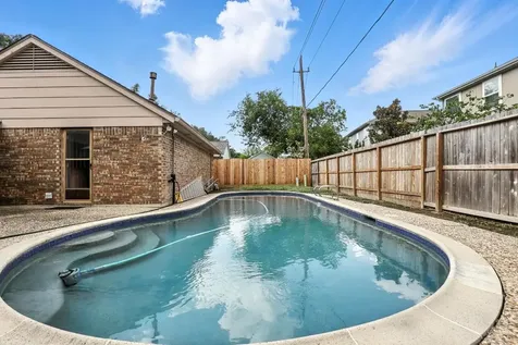 2910 Riata Lane Houston TX 77043