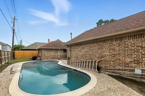 2910 Riata Lane Houston TX 77043