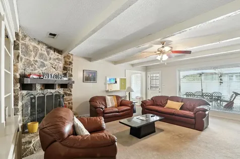 2910 Riata Lane Houston TX 77043