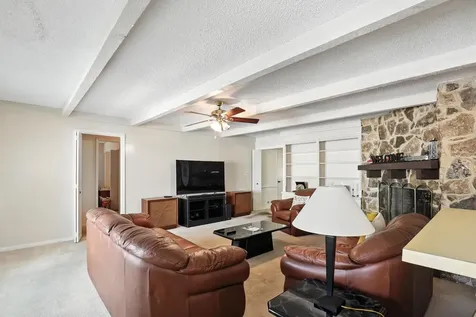 2910 Riata Lane Houston TX 77043