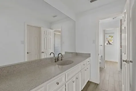 3114 W Autumn Run Circle Sugar Land TX 77479