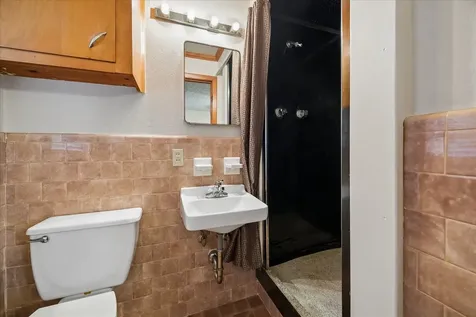 4620 Averill Street Houston TX 77009