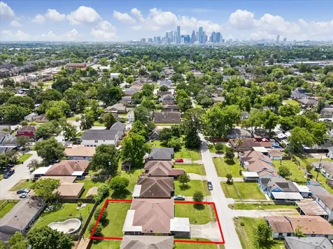 4620 Averill Street Houston TX 77009
