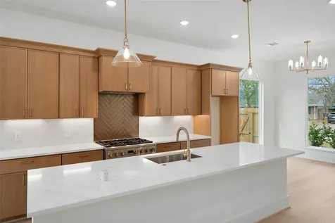 8521 Friendship Road Houston TX 77080